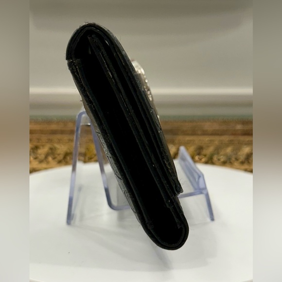 Guess - Black Embossed Tri-Fold Wallet - VGUC - Picture 4 of 17